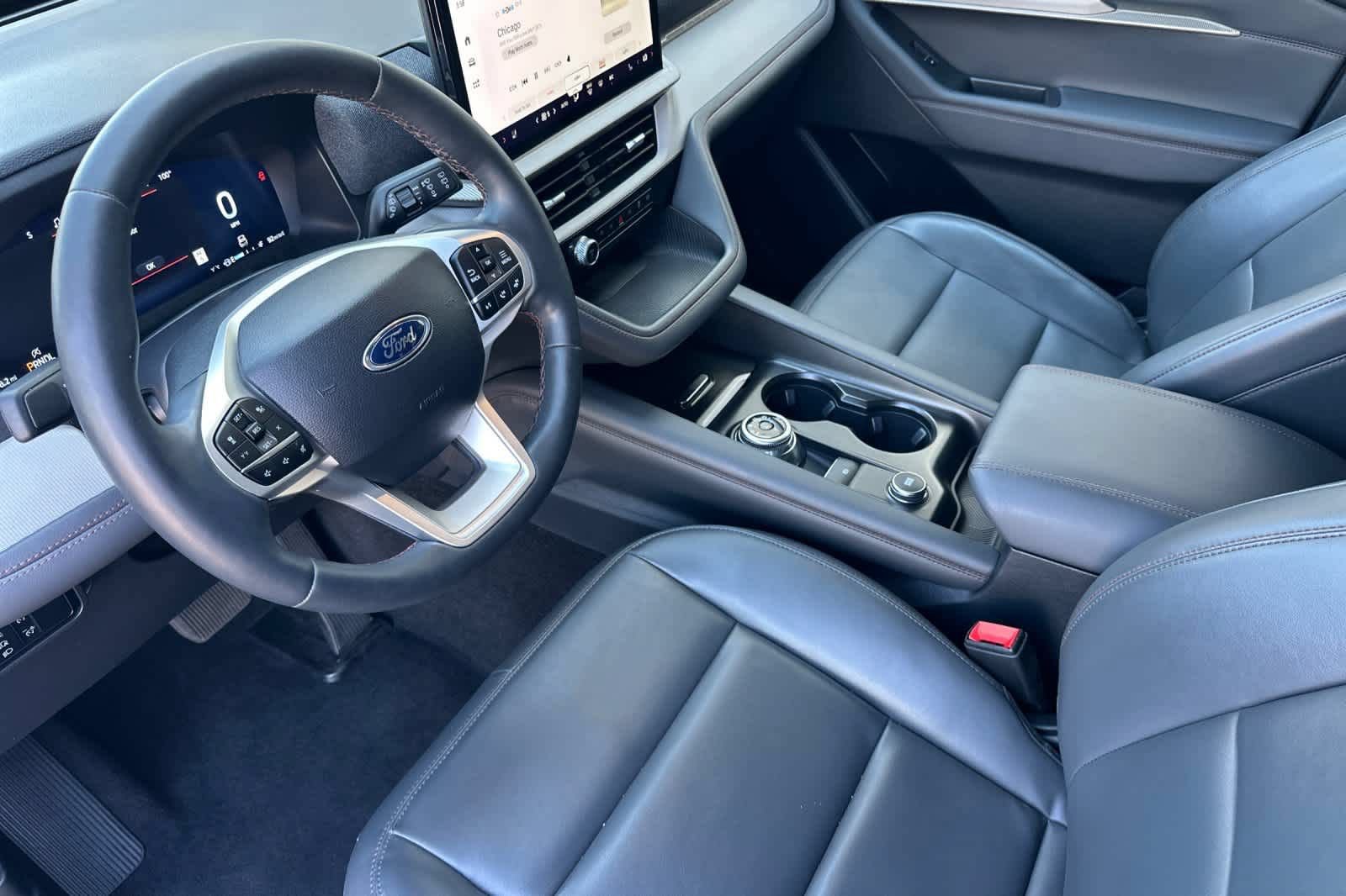 Certified 2025 Ford Explorer Active w/ Active Comfort Package RWD image 12