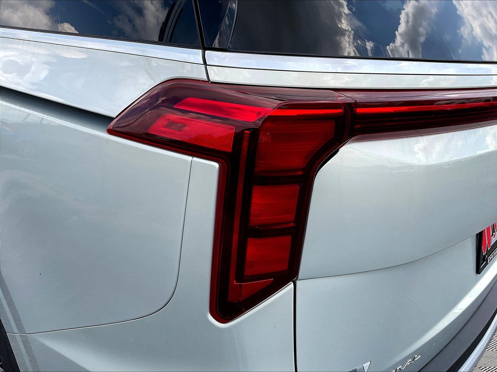 New 2027 Kia Carnival EX FWD image 15