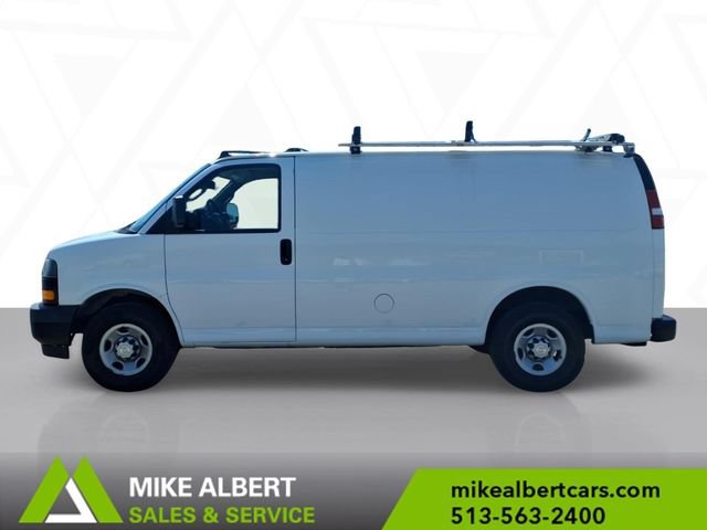 Used 2019 Chevrolet Express 2500 w/ Driver Convenience Package RWD image 4
