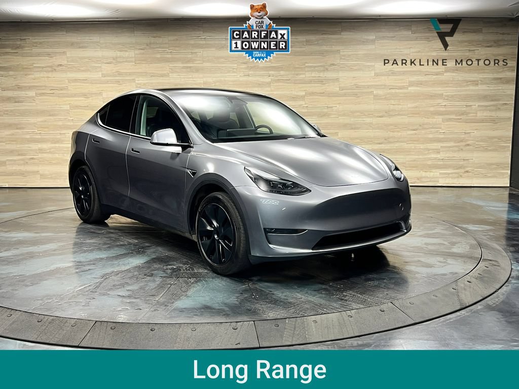 Used 2025 Tesla Model Y Long Range AWD/4WD image 1