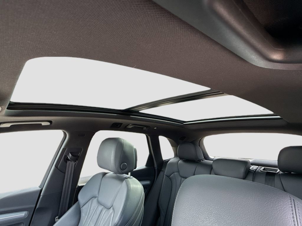 Used 2020 Audi Q5 2.0T Titanium Premium Plus w/ Premium Plus Package image 27