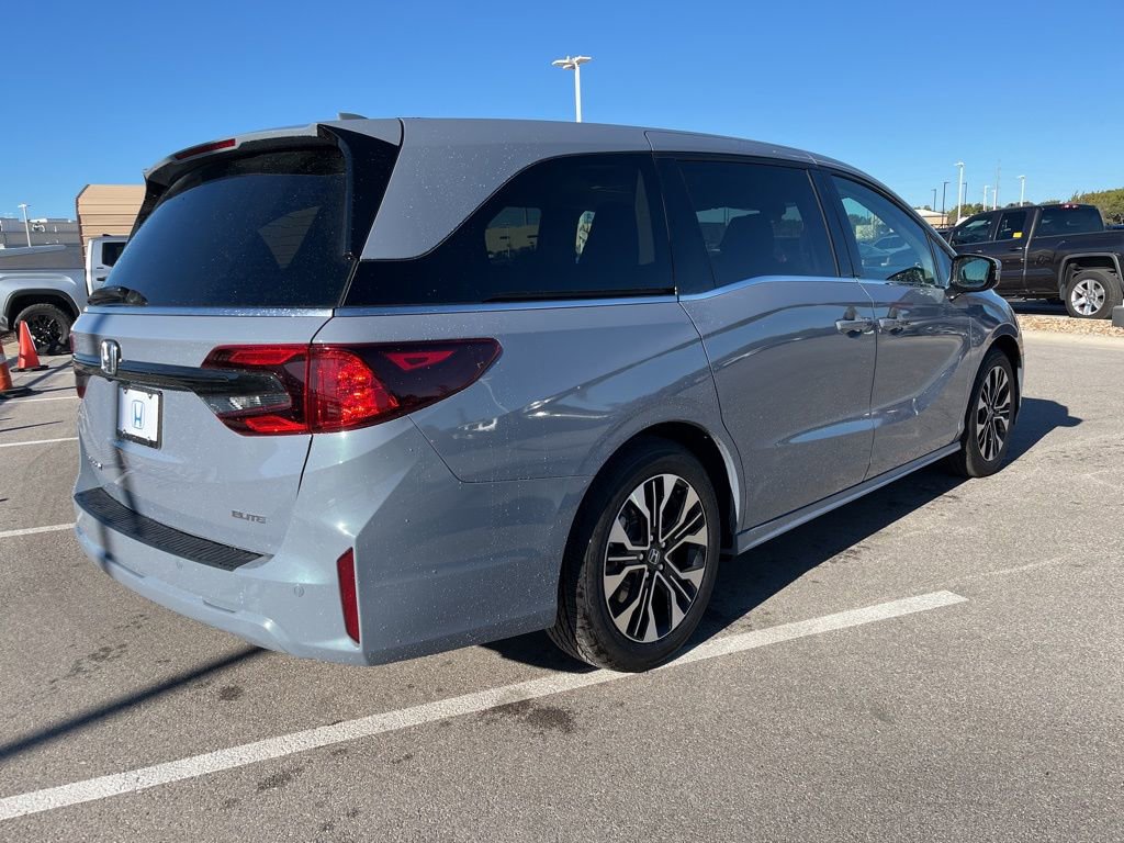 Used 2026 Honda Odyssey Elite image 4