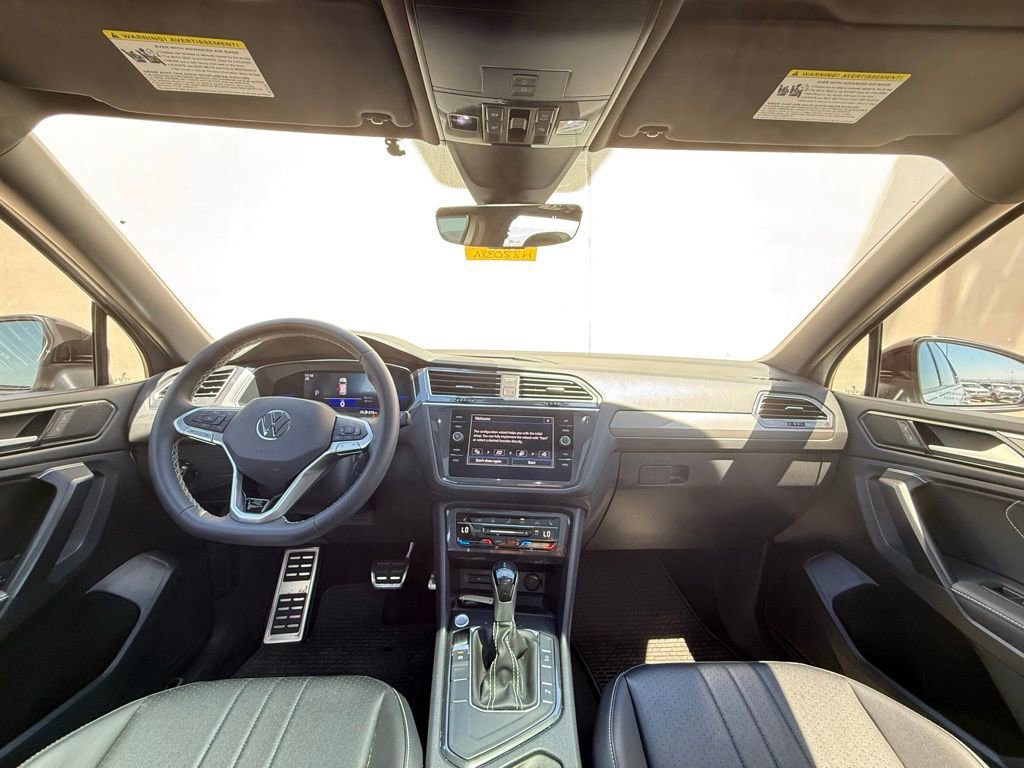 Used 2023 Volkswagen Tiguan SE R-Line image 6