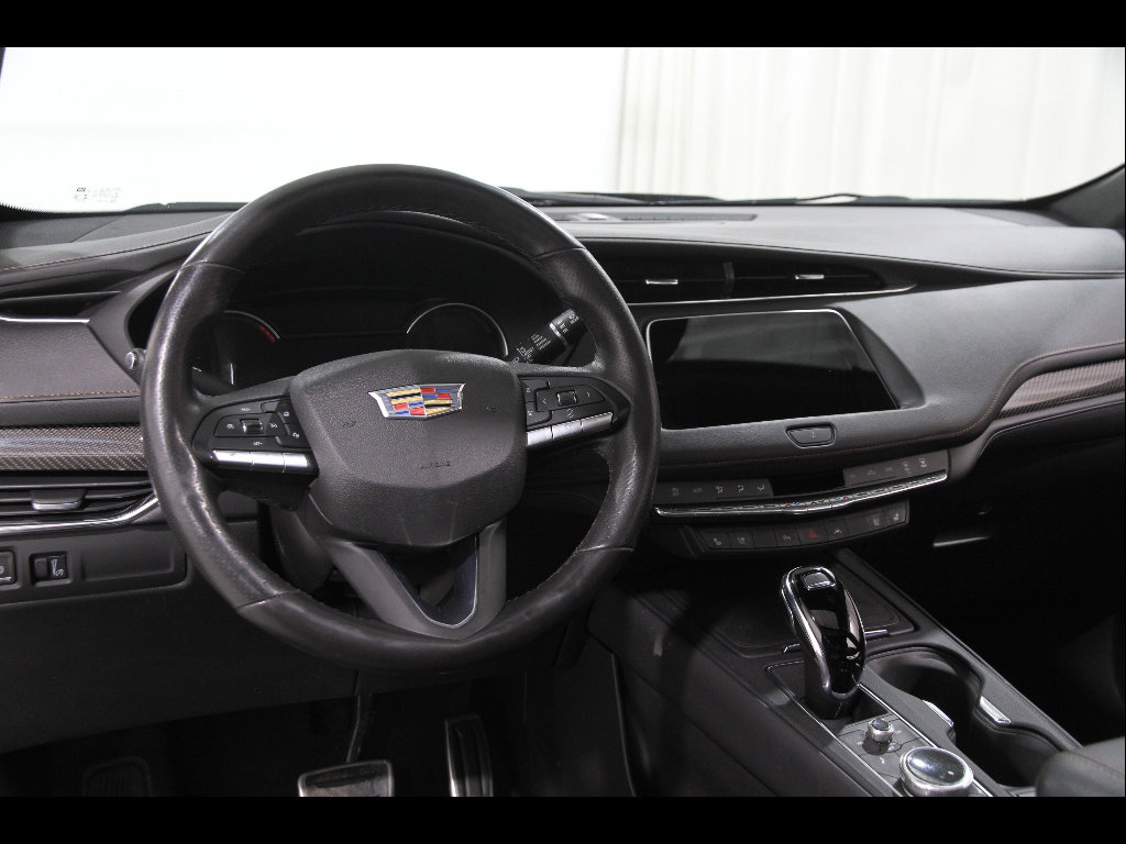 Used 2023 Cadillac XT4 Sport image 6
