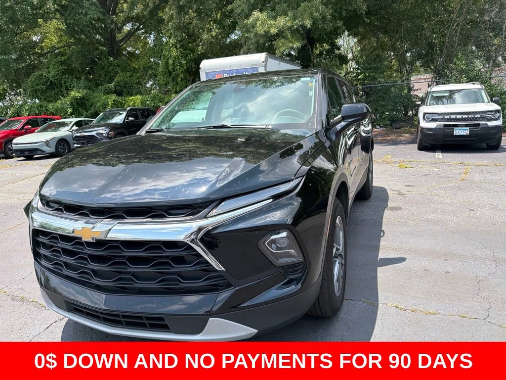 Used 2025 Chevrolet Blazer LT FWD image 1