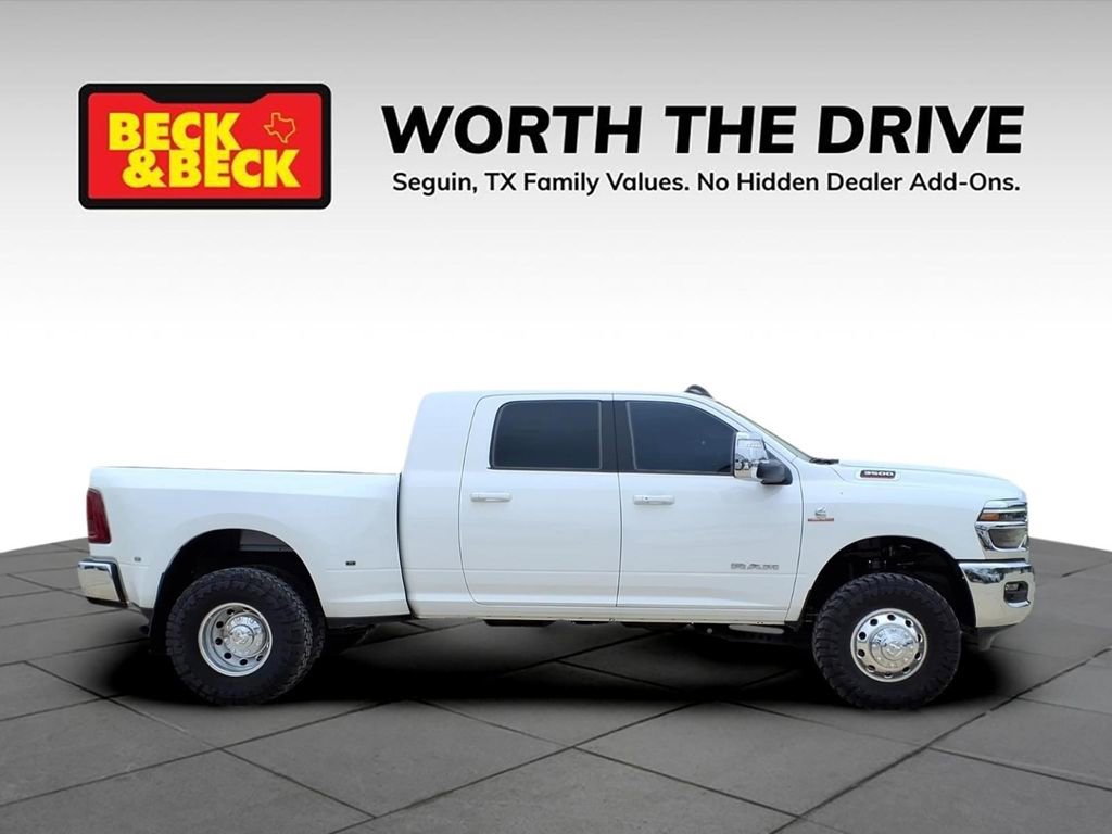 Used 2025 RAM 3500 Laramie AWD/4WD image 4