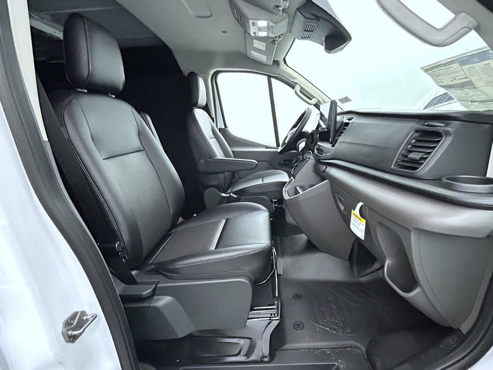 New 2026 Ford Transit 250 Low Roof w/ Load Area Protection Package RWD image 15