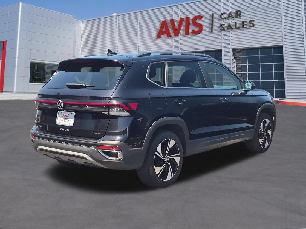 Used 2025 Volkswagen Taos SE AWD/4WD image 6