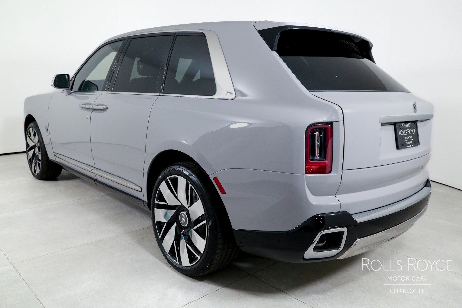 New 2026 Rolls-Royce Cullinan image 7