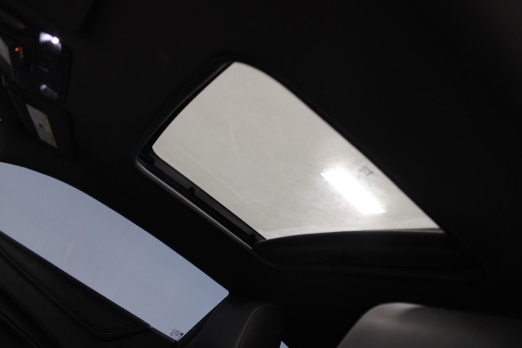 Used 2016 Chevrolet Camaro SS image 34