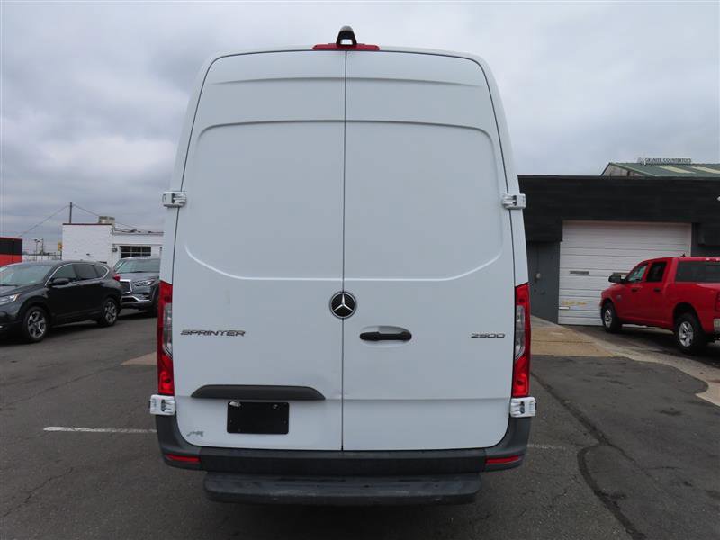 Used 2021 Mercedes-Benz Sprinter 2500 w/ Driver Convenience Package image 12