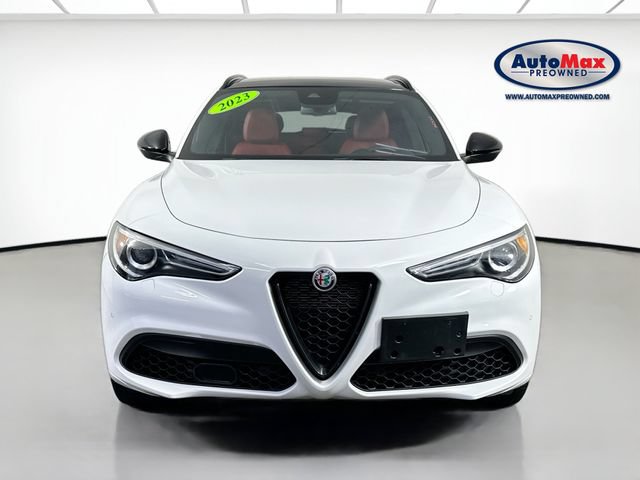 Used 2023 Alfa Romeo Stelvio Veloce AWD/4WD image 7