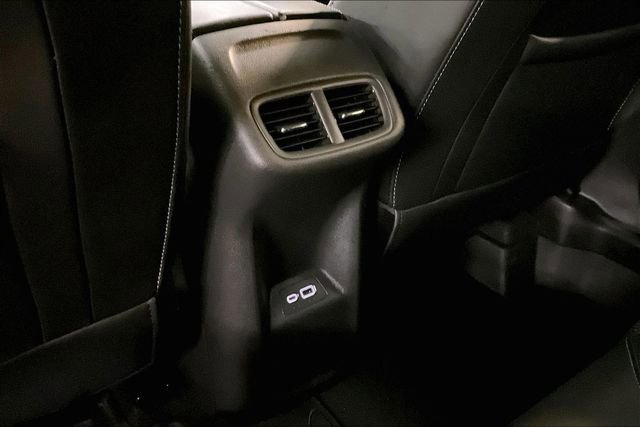 Used 2023 Buick Envision Essence image 10