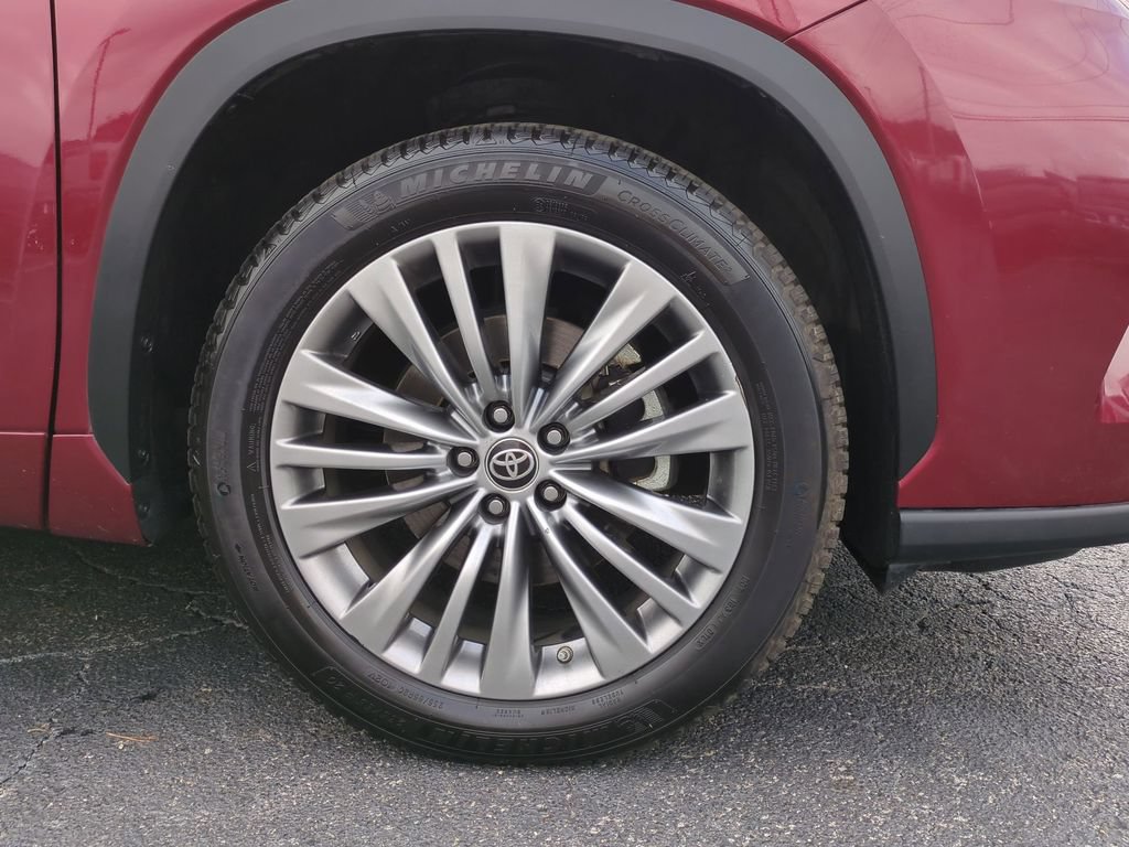 Used 2021 Toyota Highlander Platinum FWD image 14