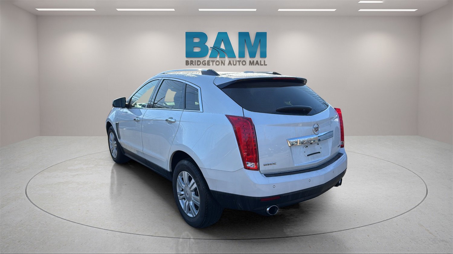 Used 2015 Cadillac SRX Luxury w/ Driver Awareness Package image 5