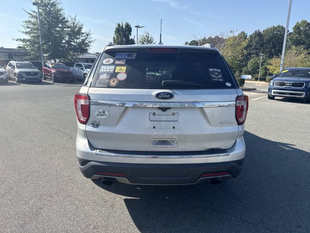 Used 2018 Ford Explorer XLT w/ Equipment Group 202A FWD image 7