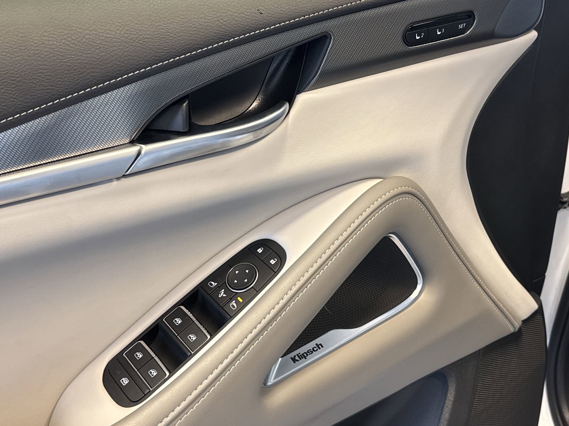 Certified 2026 INFINITI QX60 Luxe w/ Cargo Package AWD/4WD image 12