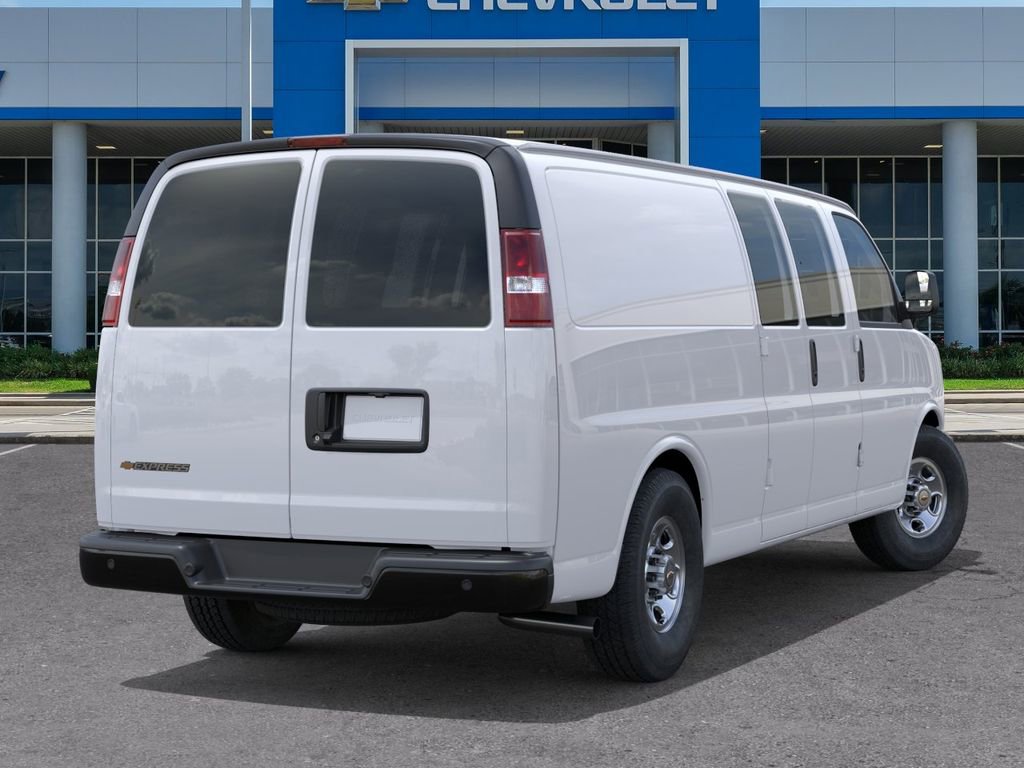 New 2026 Chevrolet Express 2500 Extended RWD image 4