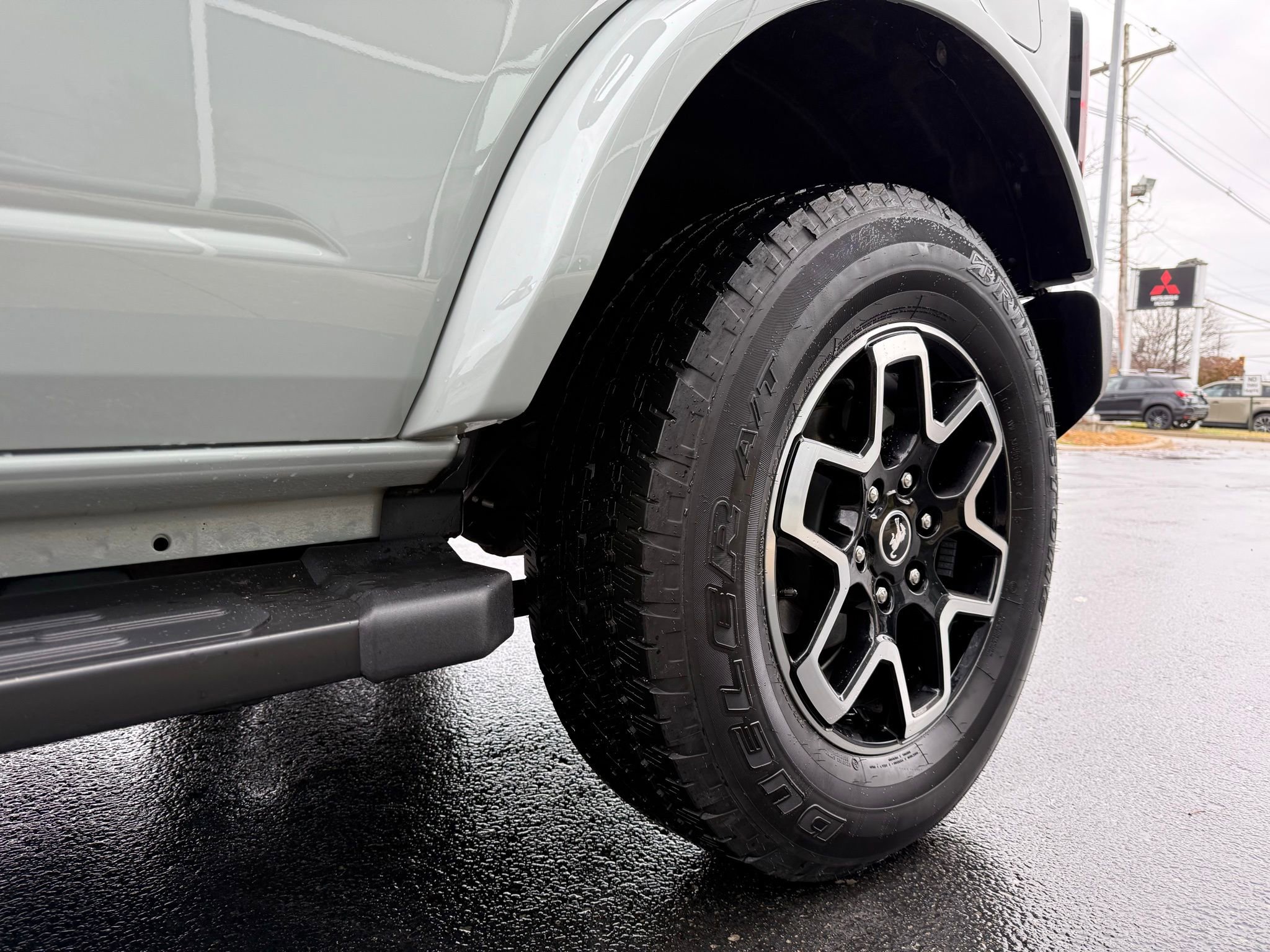 Used 2024 Ford Bronco Outer Banks image 18