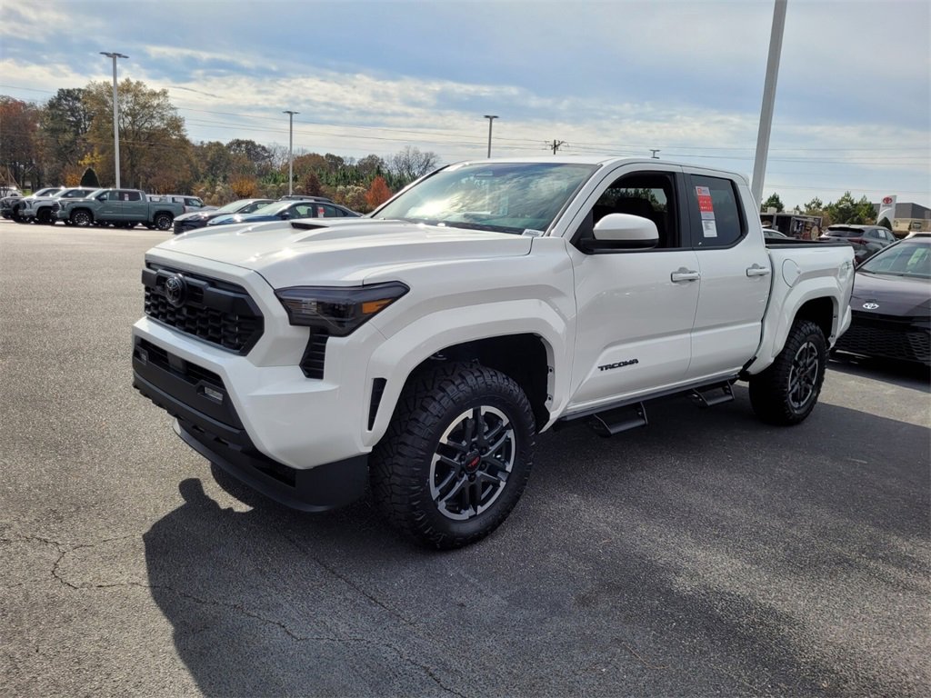 New 2025 Toyota Tacoma TRD Sport image 3