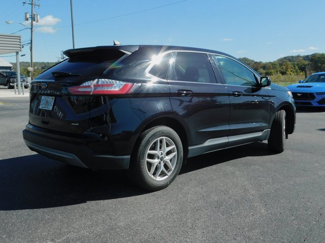 Used 2023 Ford Edge SEL image 9