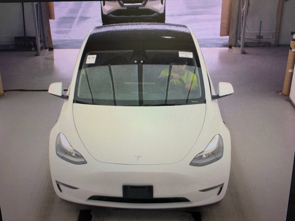 Used 2023 Tesla Model Y Long Range AWD/4WD image 19