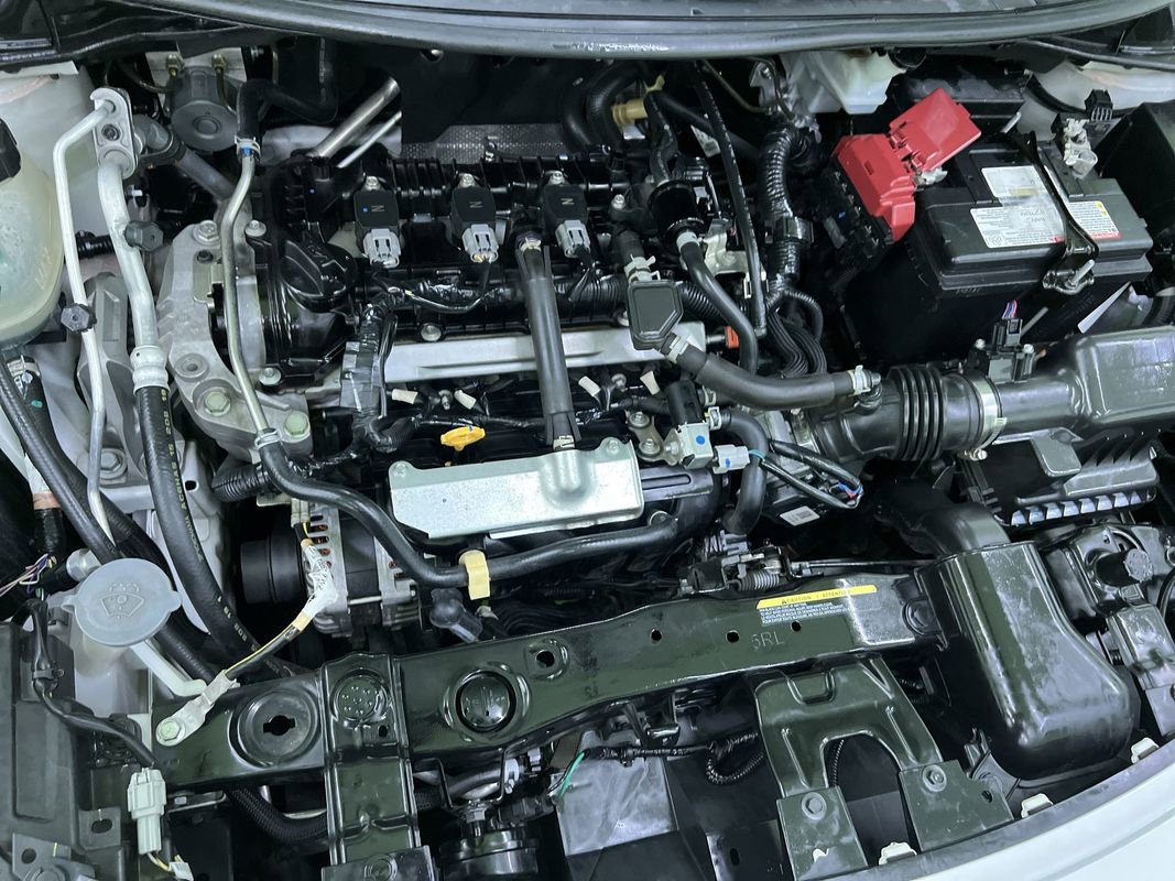 Used 2020 Nissan Versa SV FWD image 16