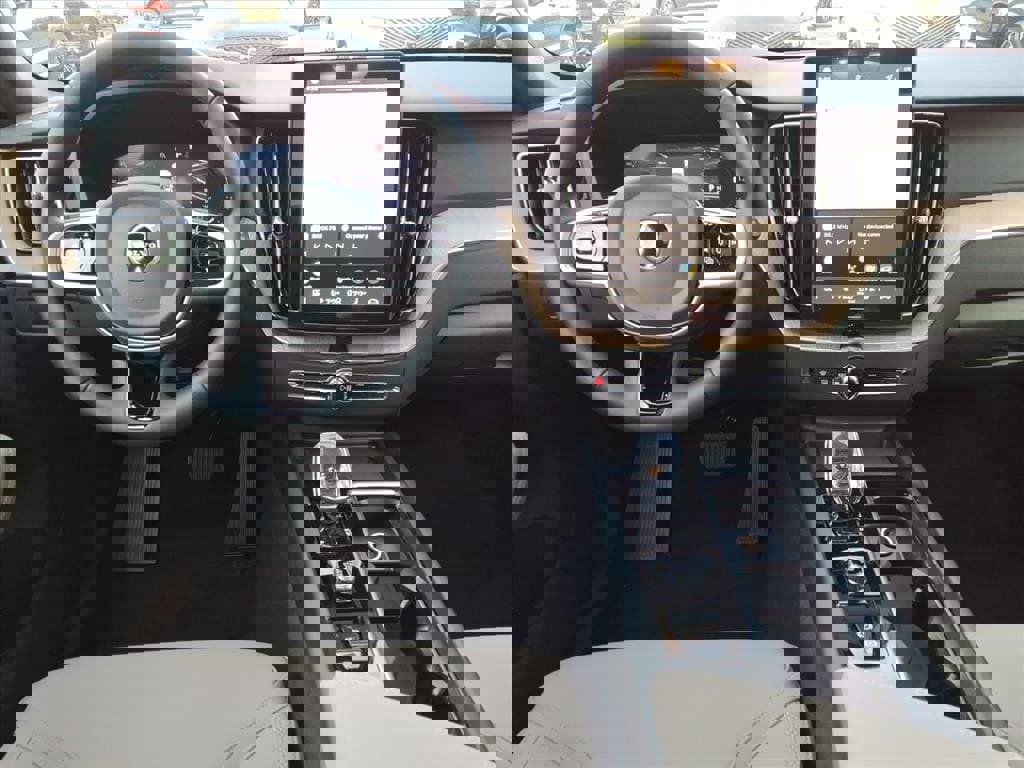 New 2026 Volvo XC60 B5 Core w/ Climate Package image 11