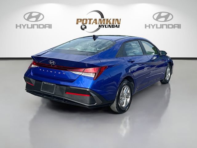 Certified 2026 Hyundai Elantra SE FWD image 5