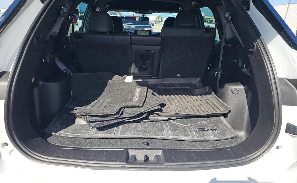 Used 2023 Mitsubishi Outlander SE image 10