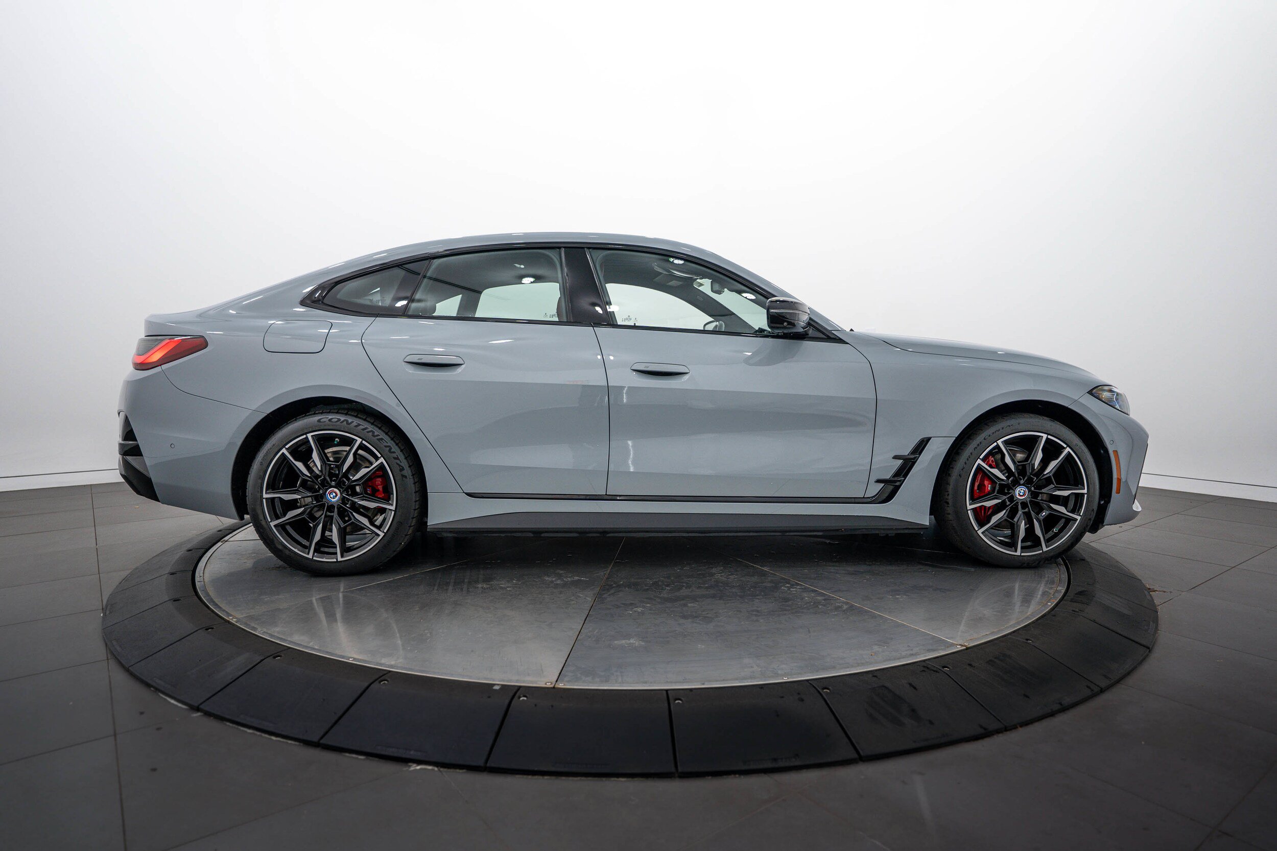 Used 2023 BMW i4 M50 AWD/4WD image 3