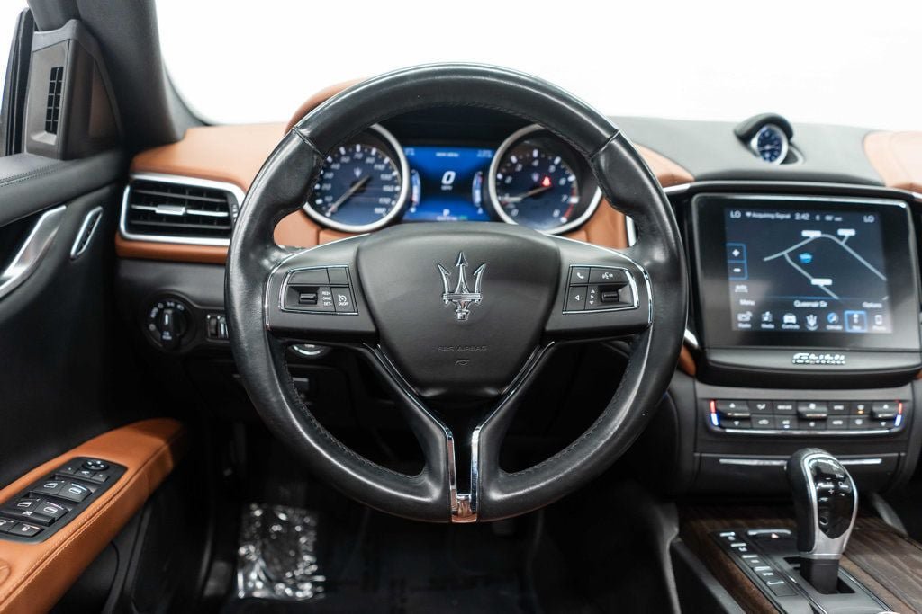 Used 2018 Maserati Ghibli S GranLusso RWD image 17