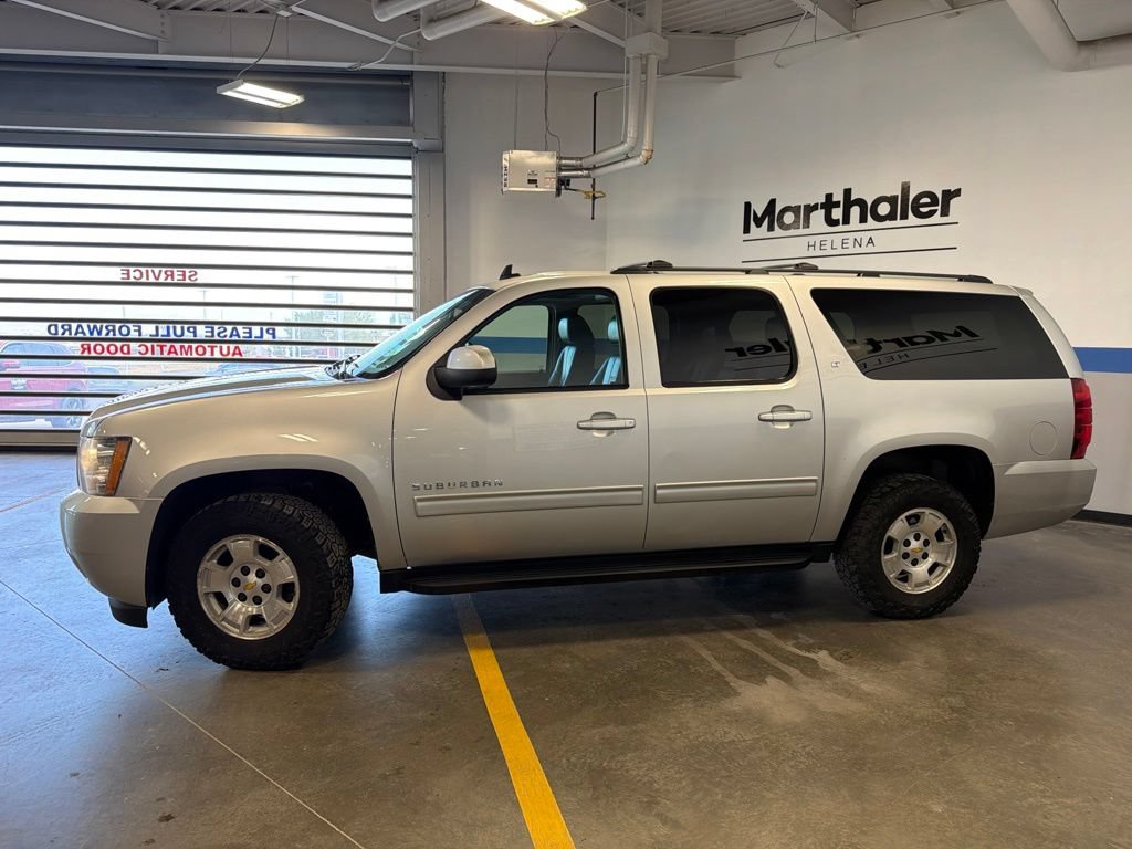 Used 2013 Chevrolet Suburban LT w/ Luxury Package AWD/4WD image 8