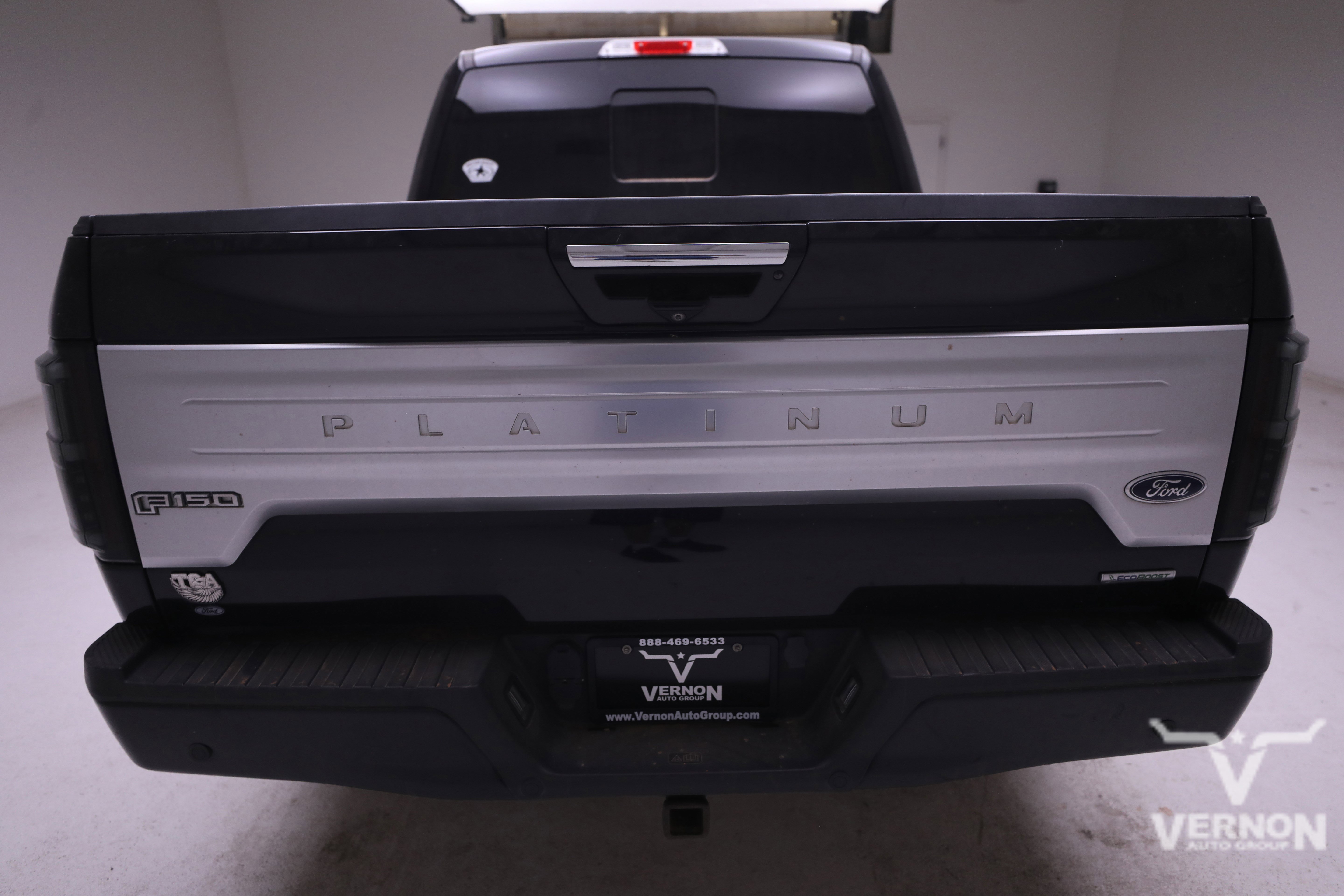 Used 2019 Ford F150 Platinum w/ Equipment Group 701A Luxury image 3