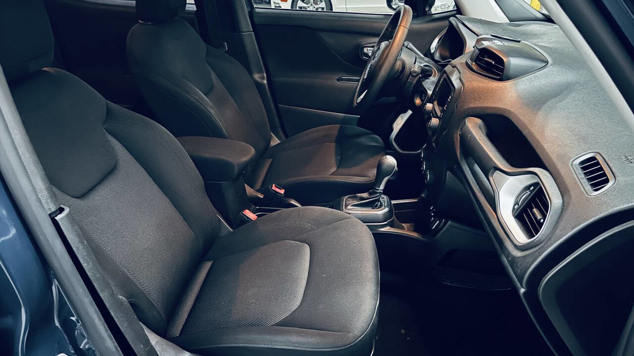 Used 2020 Jeep Renegade Sport w/ UConnect 7.0 Group FWD image 22