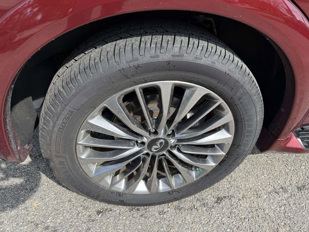 Used 2021 INFINITI QX80 Sensory w/ All-Season Package image 9