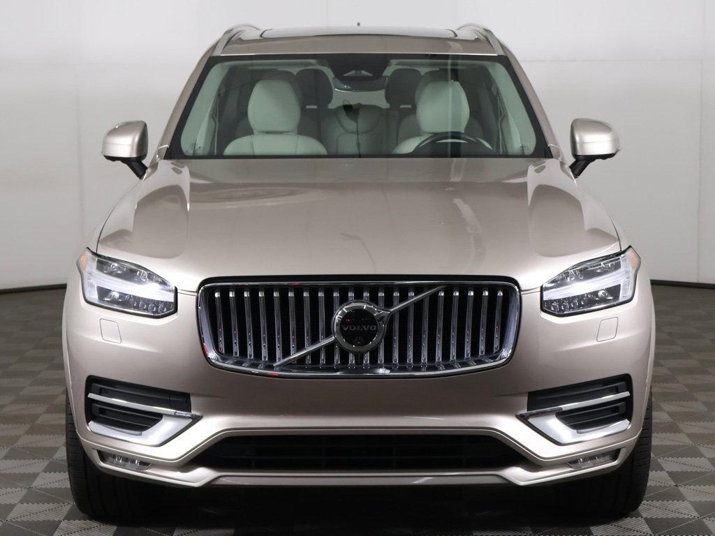 Used 2024 Volvo XC90 B5 Plus AWD/4WD image 16