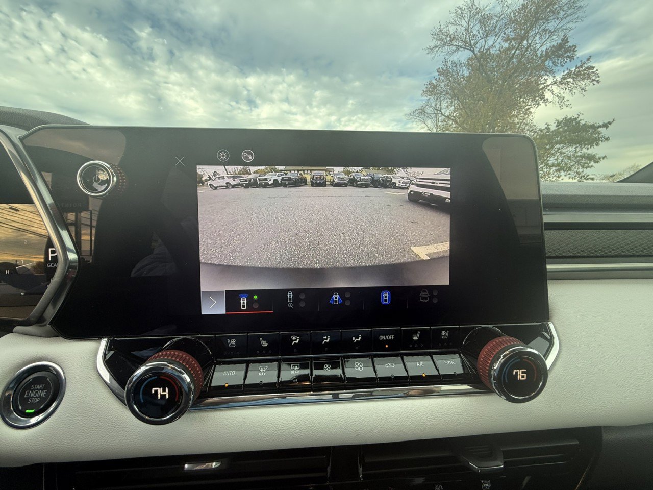 Used 2023 GMC Canyon AT4X image 16