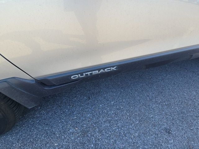 Used 2018 Subaru Outback 2.5i Limited AWD/4WD image 4