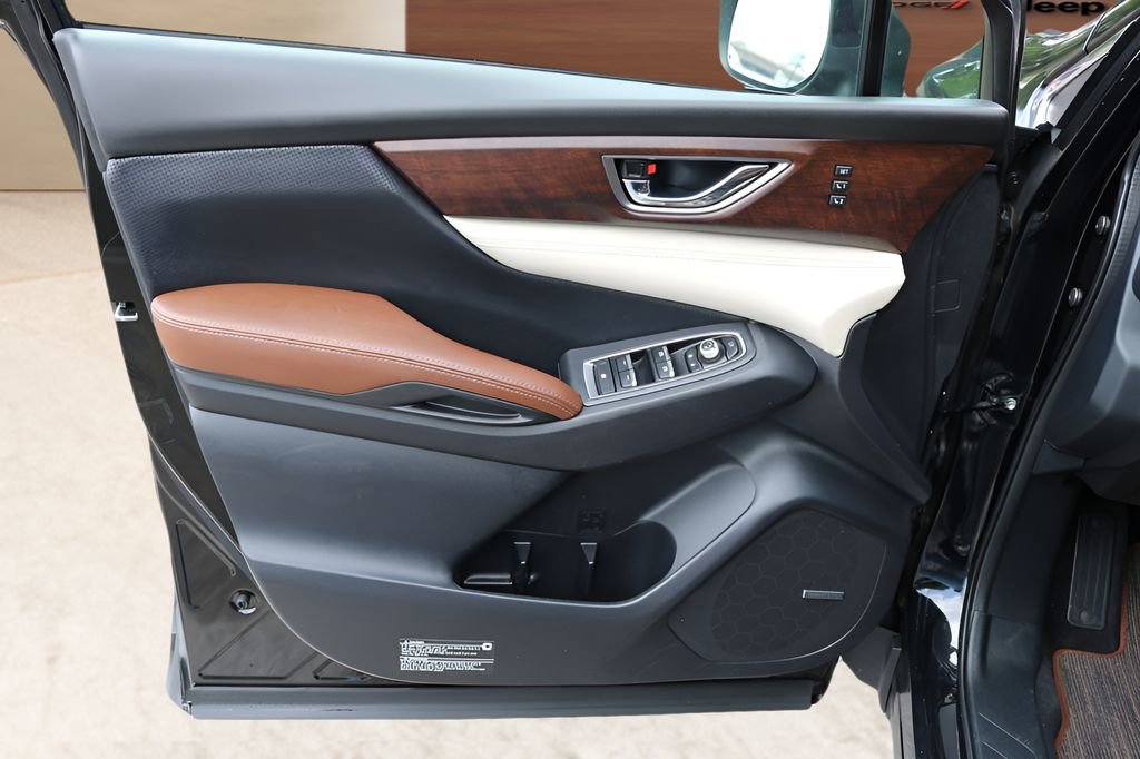 Used 2022 Subaru Ascent Touring AWD/4WD image 11