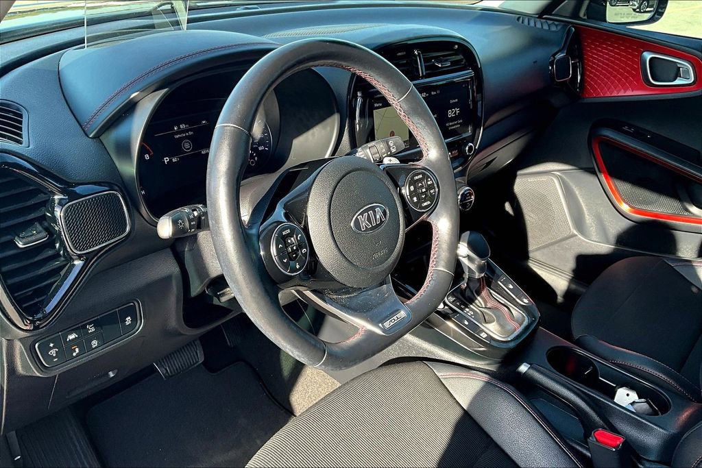 Used 2021 Kia Soul Turbo image 16