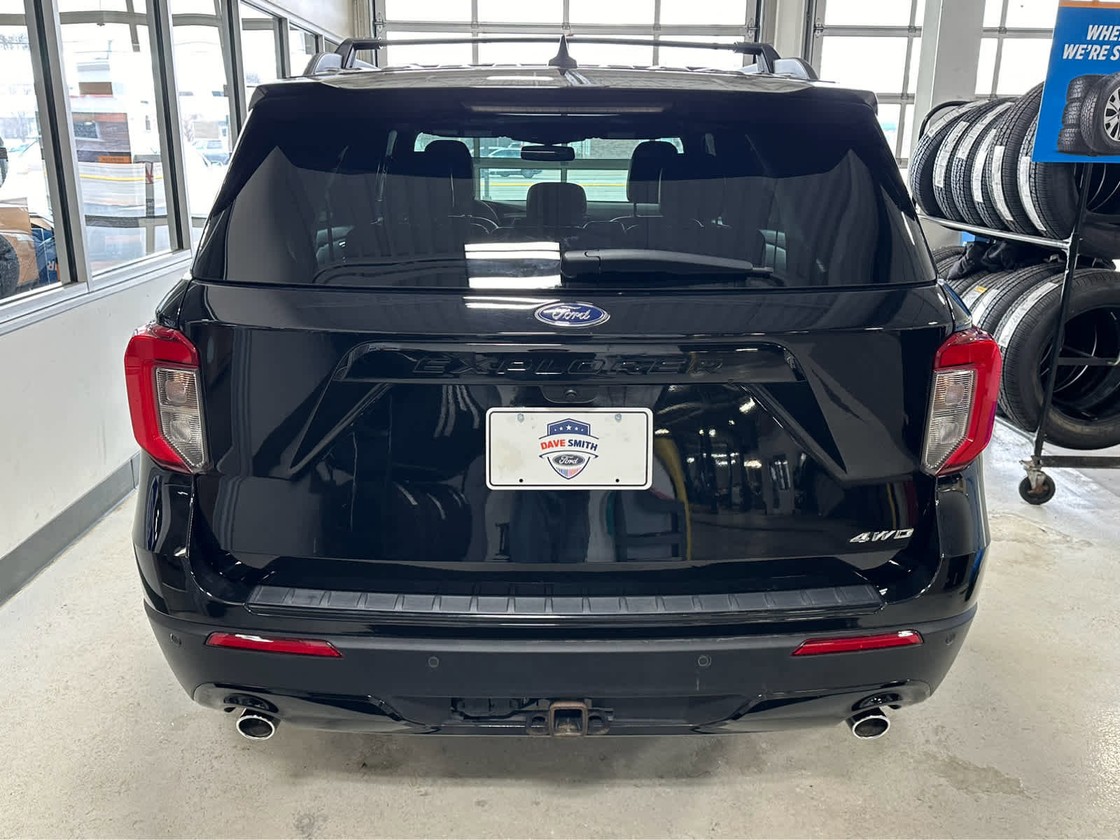 Used 2024 Ford Explorer ST-Line w/ Class IV Trailer Tow Package AWD/4WD image 11