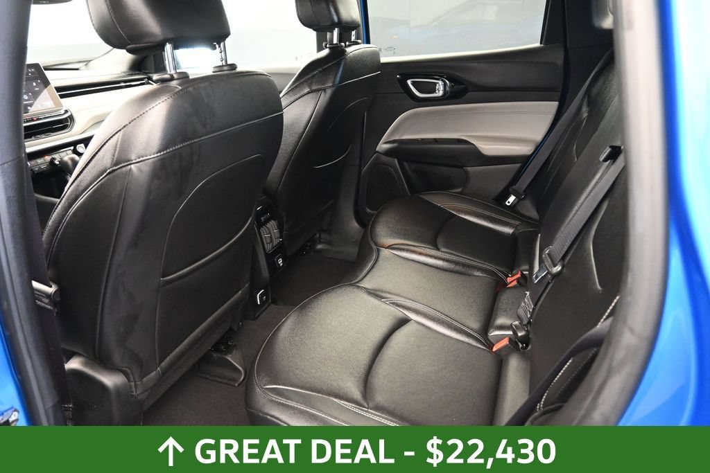 Used 2025 Jeep Compass Limited AWD/4WD image 18