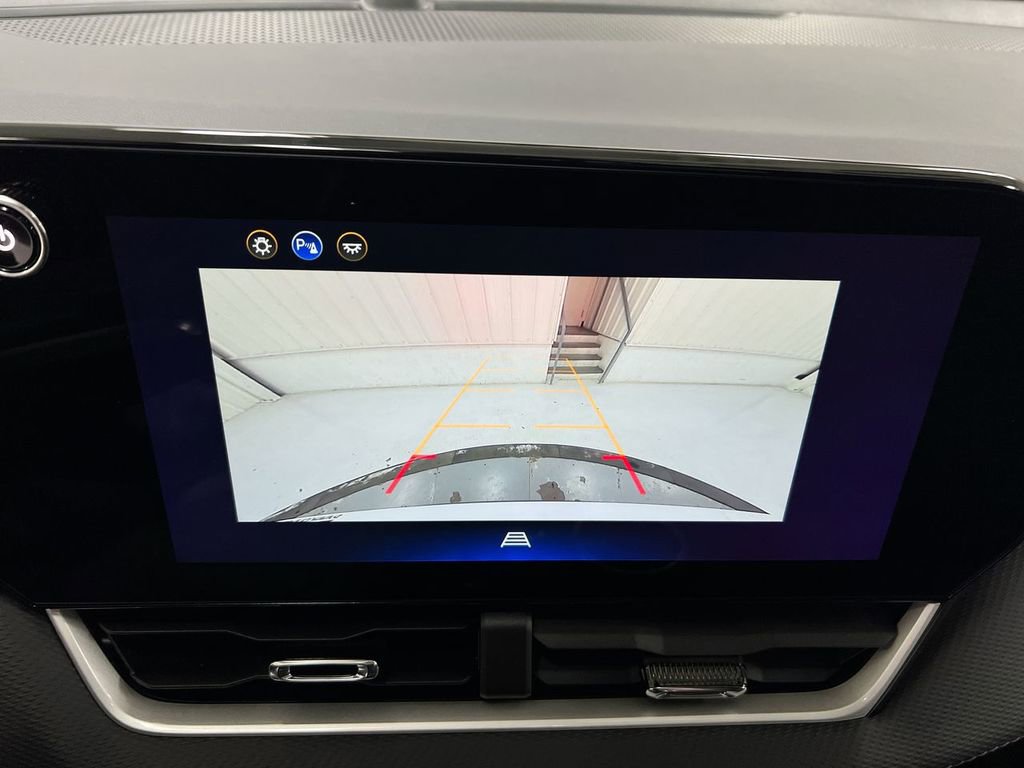 New 2026 Chevrolet Equinox LT image 16