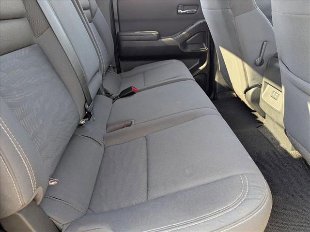 Used 2023 Nissan Frontier SV image 18