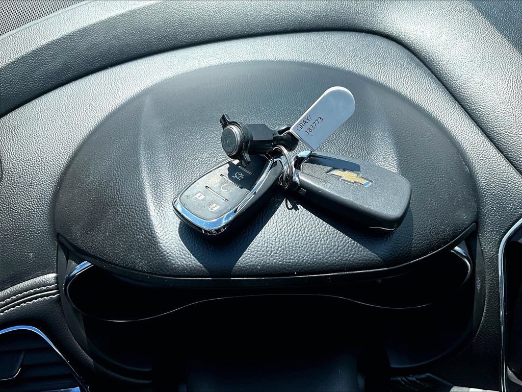 Used 2017 Chevrolet Cruze Premier FWD image 12