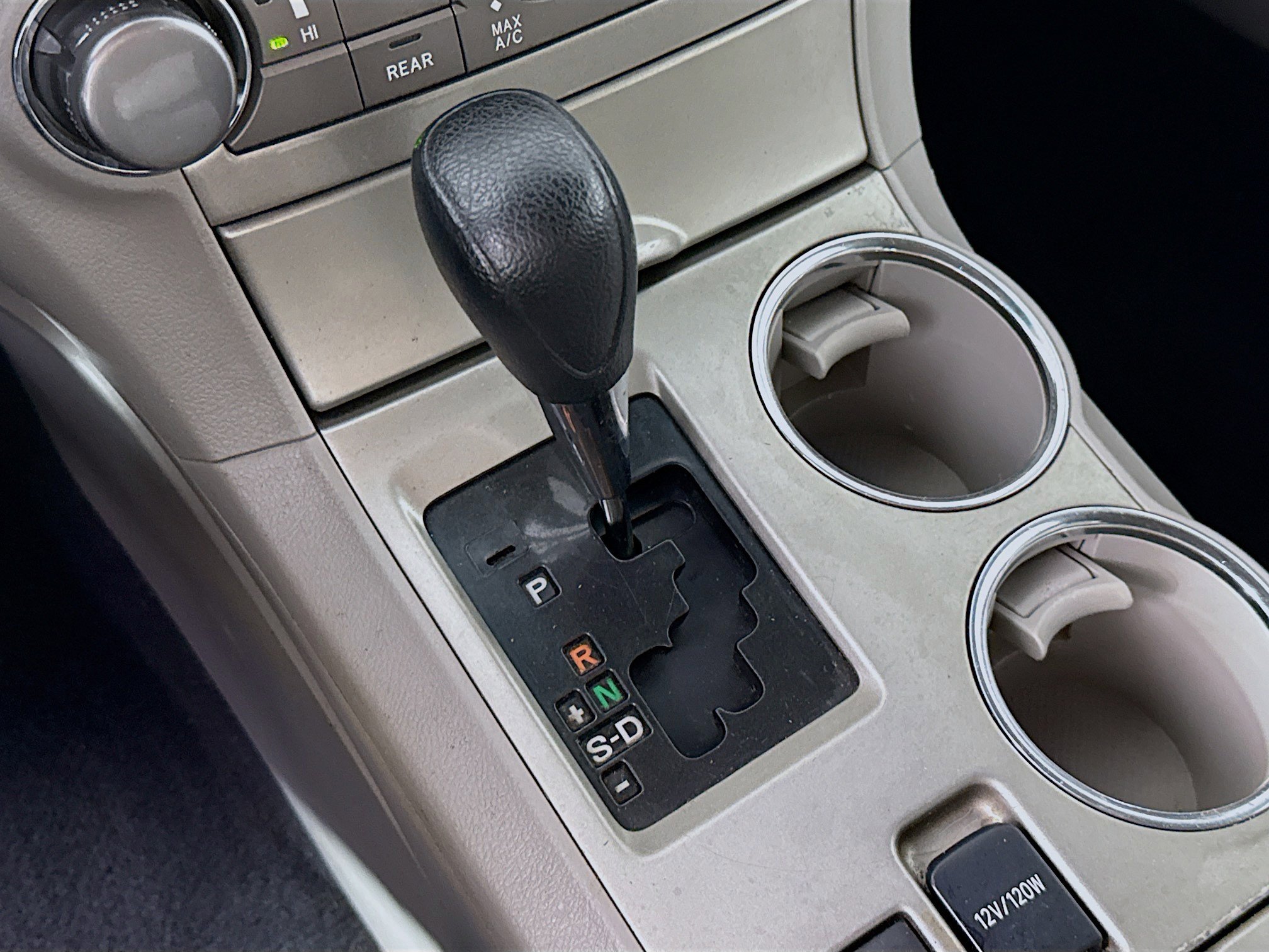 Used 2011 Toyota Highlander 4WD w/ Tech Pkg image 19