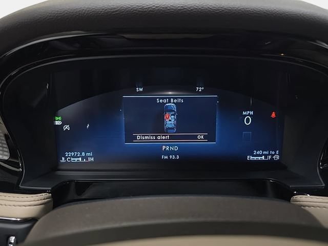 Certified 2023 Lincoln Corsair AWD w/ Equipment Group 101A image 16