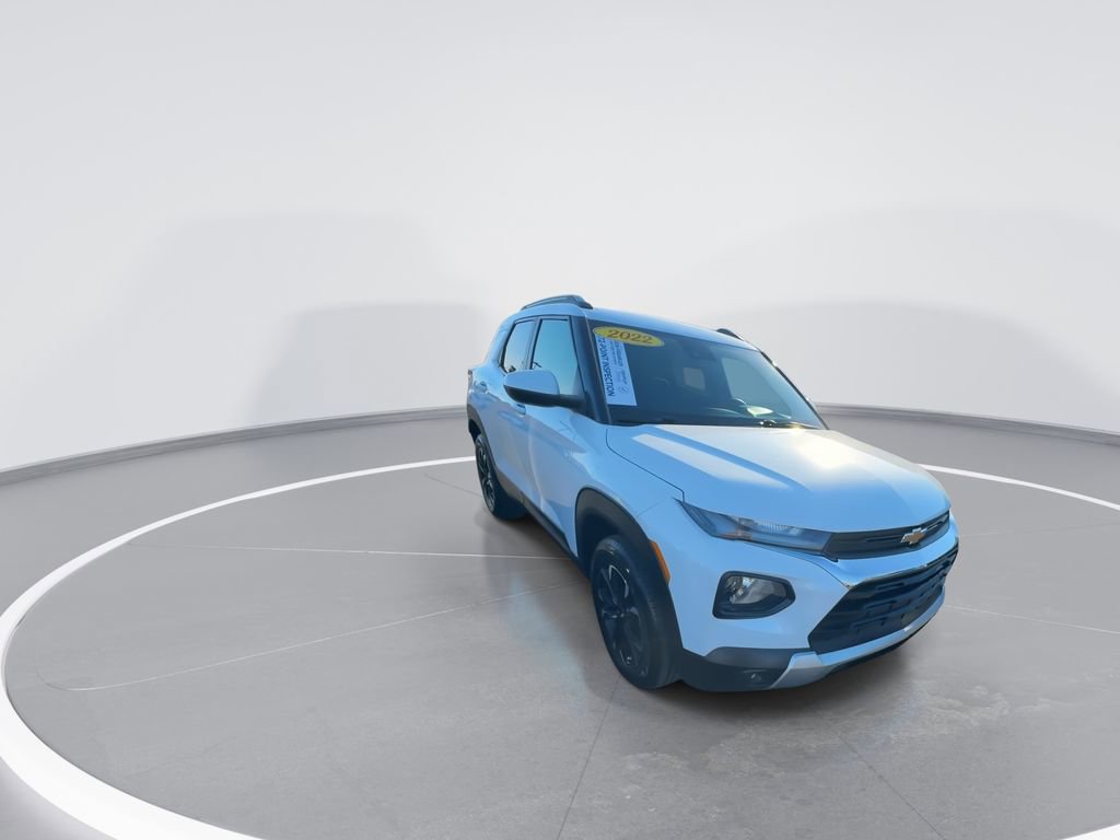 Used 2022 Chevrolet TrailBlazer LT w/ Driver Confidence Package image 2