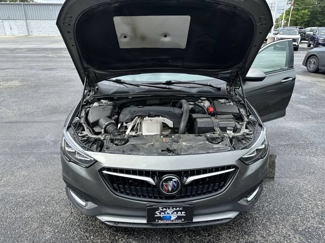 Used 2018 Buick Regal Essence w/ Driver Confidence Package #1 AWD/4WD image 19